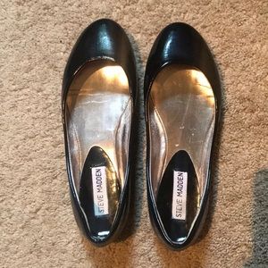 P-Heaven Steve Madden Flats in Shiny Black